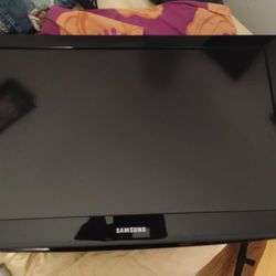 Samsung 24" LCD 
