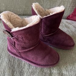 Bearpaw Toddler Girl’s Fur Lined Wine Colored Suede Ankle Boots