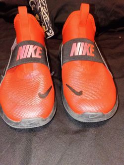 Nike kids' flex runner 4 slip-ons sneakers
