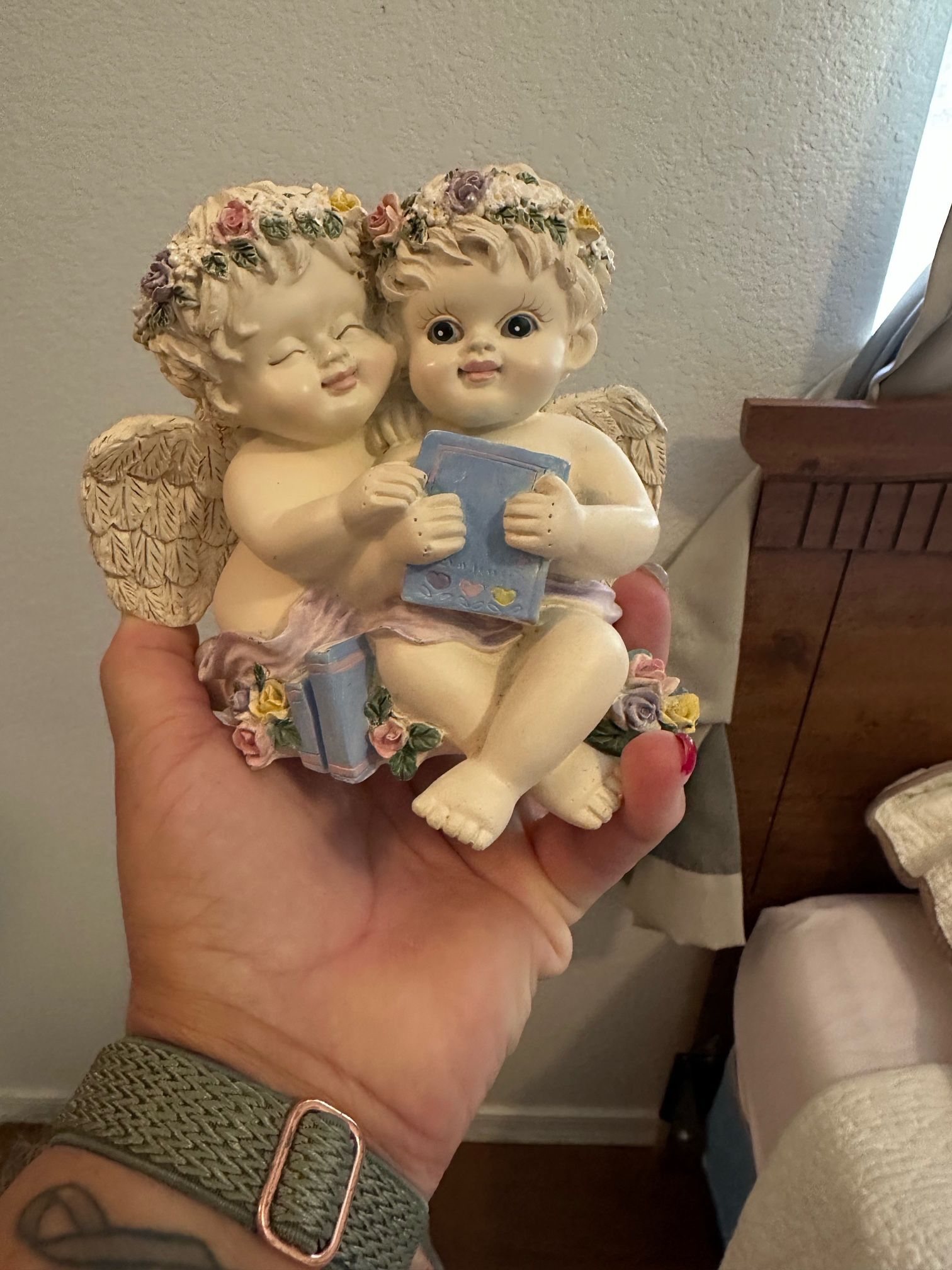 Cherubs, Angels And Unicorn Decor Just Reduced