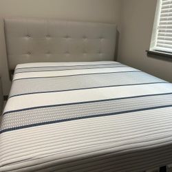 Queen Serta mattress + modern upholstered bed frame in excellent condition