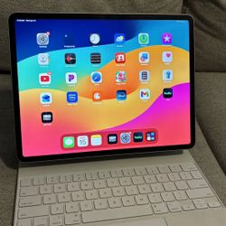 iPad Pro 12.9” M1 (6th Gen) 128GB + Magic Keyboard +Apple Pencil 