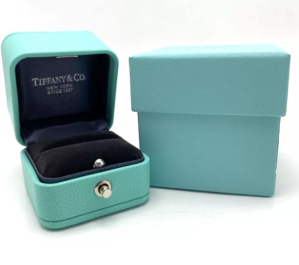 Tiffany & Co Engagement Ring Gift Box + Outer Box + Folder +ribbons