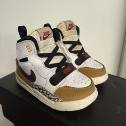 Nike Kid's Jordan Legacy 312 'Rookie of the Year' Brown White Size 6C Sneakers