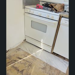 Whirlpool Dishwasher And Stove