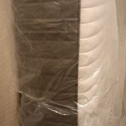Queen And King Beds  With Headboard And Footboards Optional! Delivery available; 