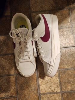 Nike Shoes size 9