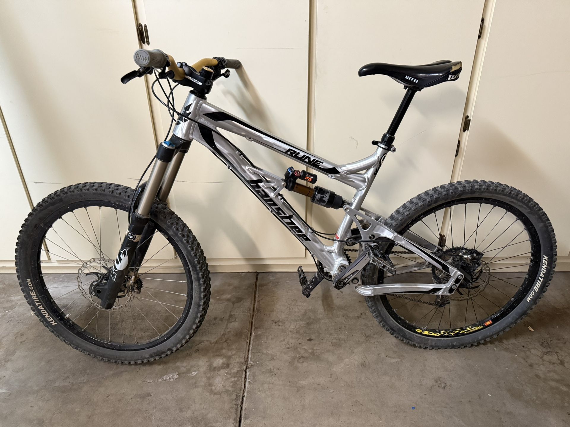 Banshee Rune 2.0 MTB