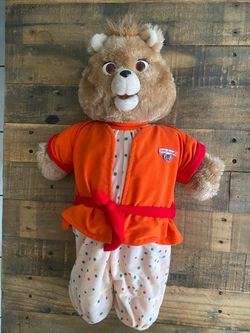 Vintage Teddy Ruxpin animatronic