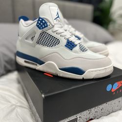 Retro Jordan Fours Military Blue