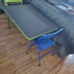 Kids Chalkboard Play Table 