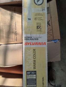 Box Of New 48" Florescent Bulbs (12pc)