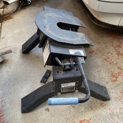 5 Wheel Trailer Hitch