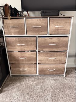 Dresser & Nightstands Set