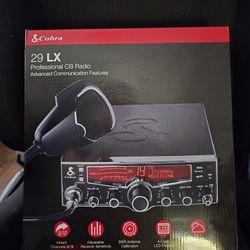 Cobra 29 XL CB Radio with CB Mic Keeper