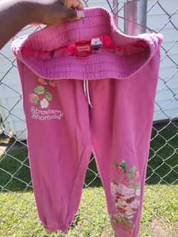Shortcake sweats