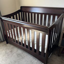 Like New Baby Crib With Mattress