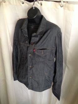 Levi Strauss denim jean jacket size M
