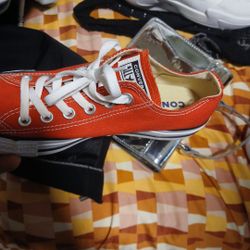 Converse Size 6 