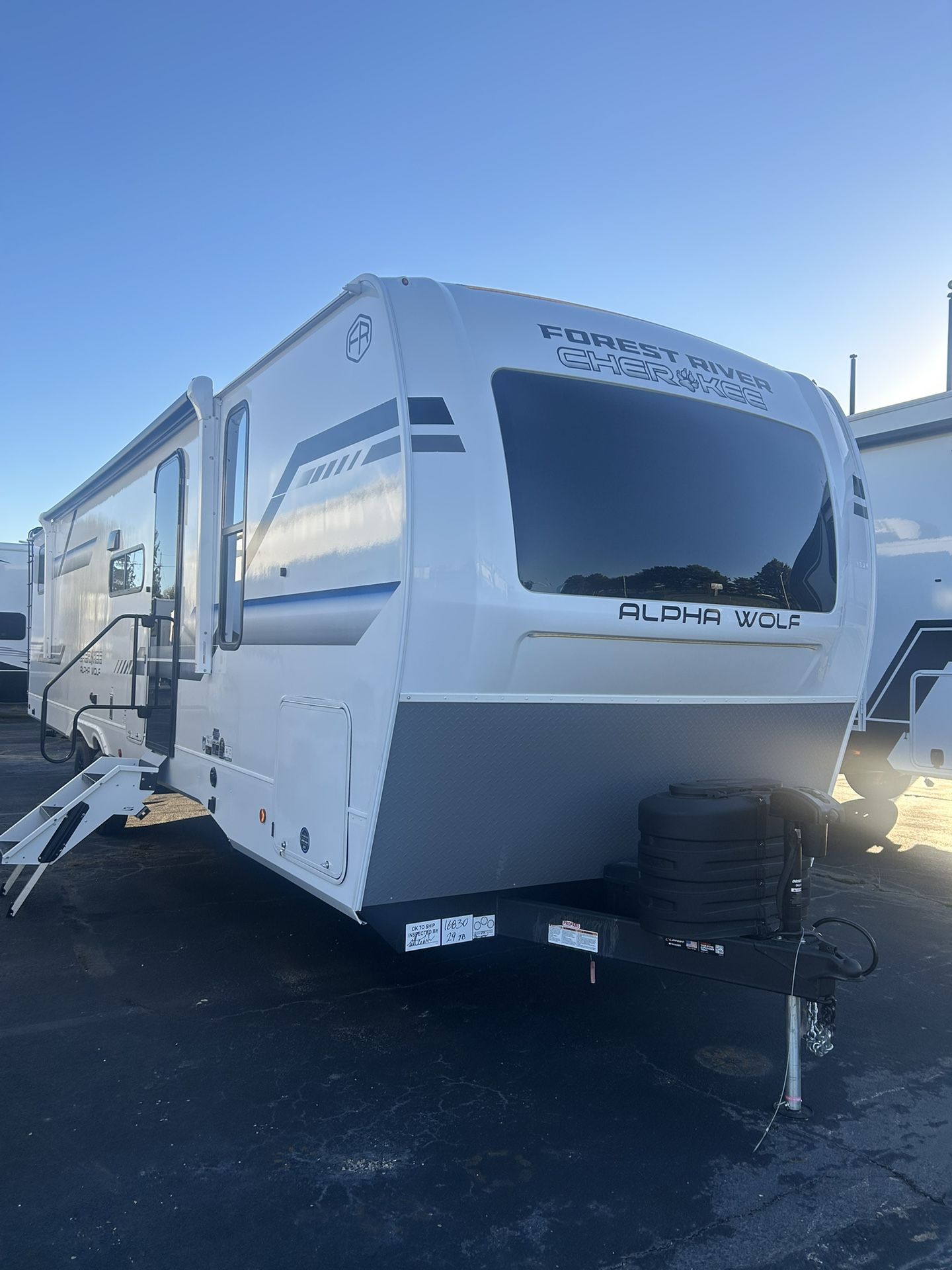 2026 Forest River Cherokee Alpha Wolf 29TB