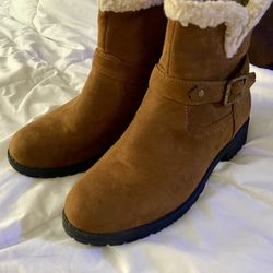 Cozy Faux Suede Ankle Boots w/ Sherpa Lining – Ladies Size 6-6.5