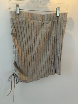 New woman’s SHEIN skirt