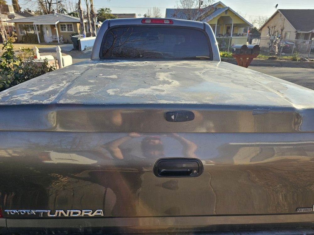Tundra Tonneau Cover
