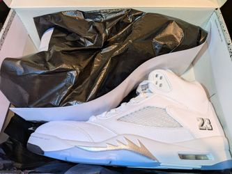 Jordan 5 (White Metallic) {super clean, New from Nike}