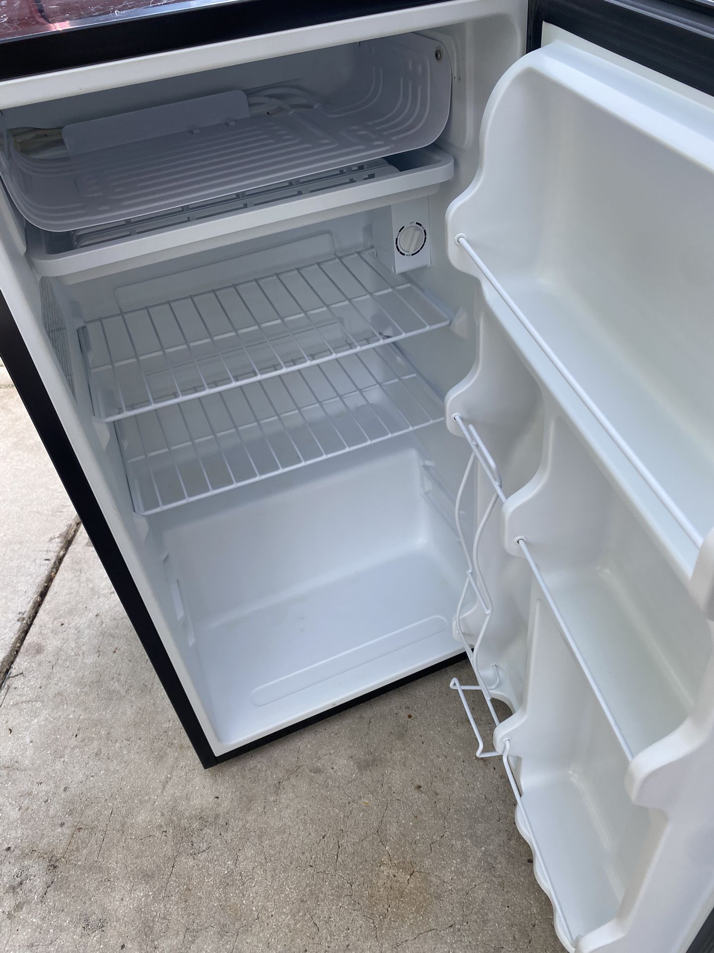Arctic King Mini Fridge