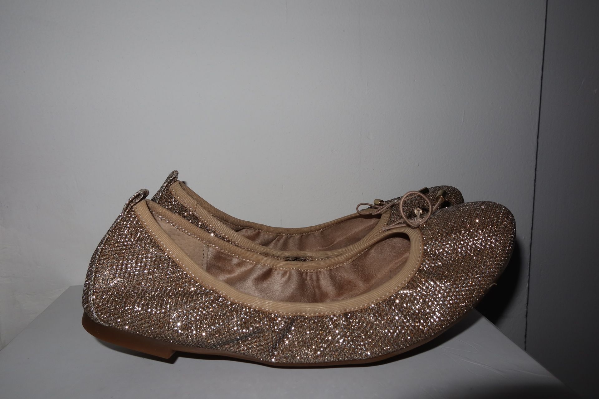 Jessica Simpson Gold Sparkle Mesh Ballet Flats 