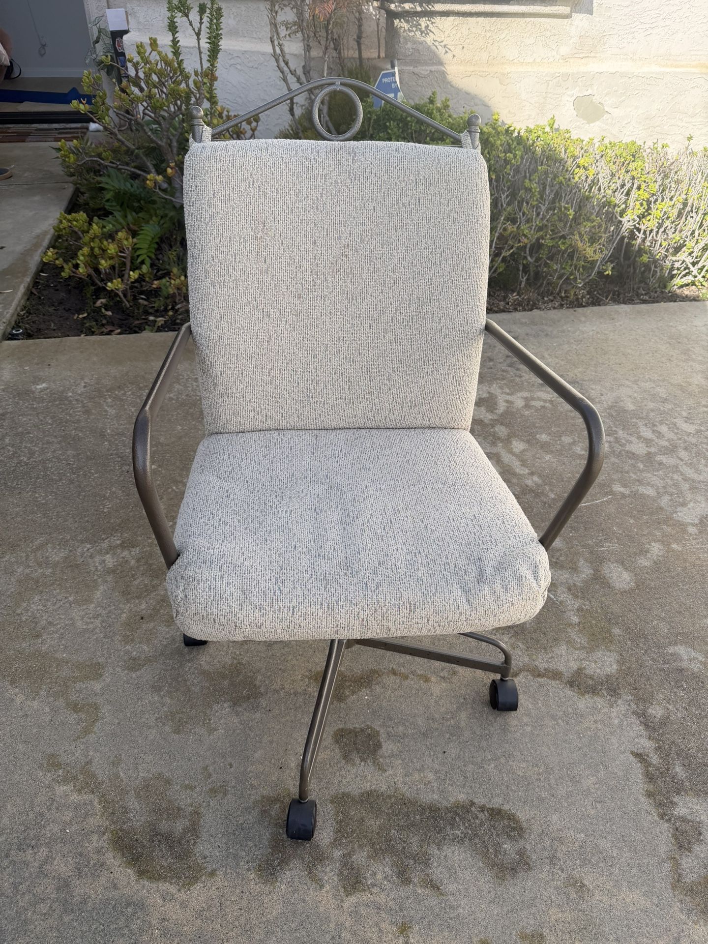 Free: 4 Dining Chairs On Rollers