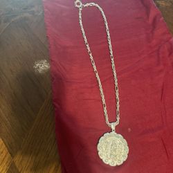 Silver Chain And Pendant 