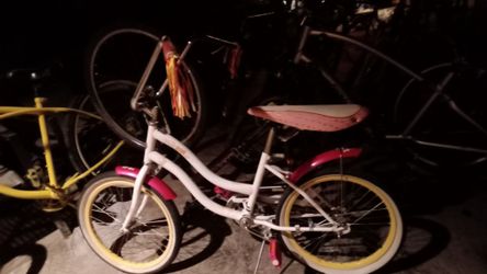 Older Banana Huffey Girls Bike