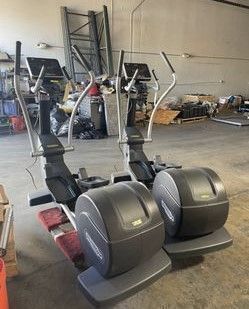 Technogym Forma Elliptical LOW HOURS!