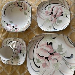 1987 Antique Sango Quadrille Semi-Porcelain Anastasia 60 Piece Collection