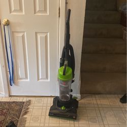 Bissel Powertrak Vacuum Cleaner 