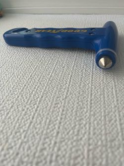 Glass breaking tool