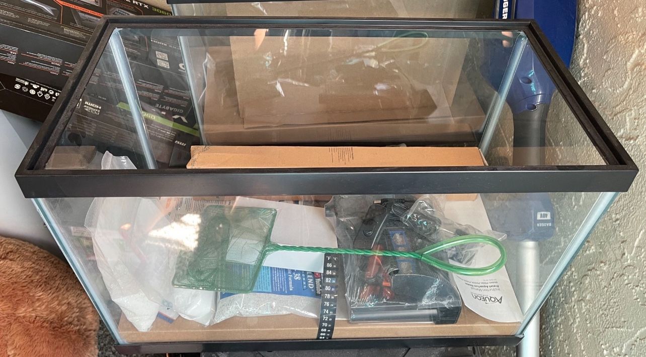 Aquarium / Fish Tank (NEW)