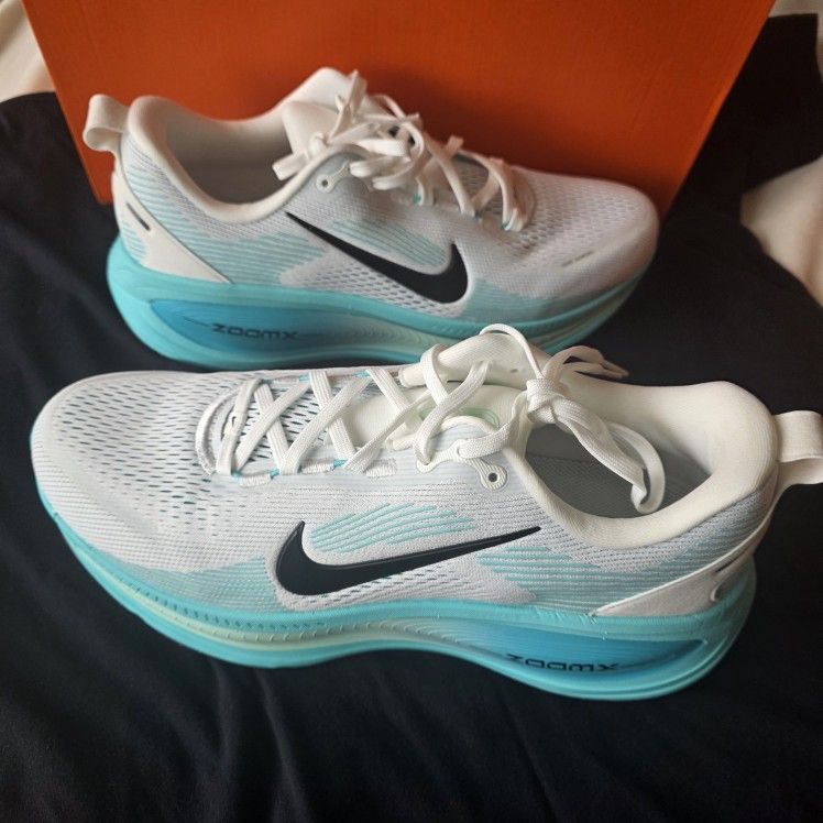 Nike Vomero 18 $80