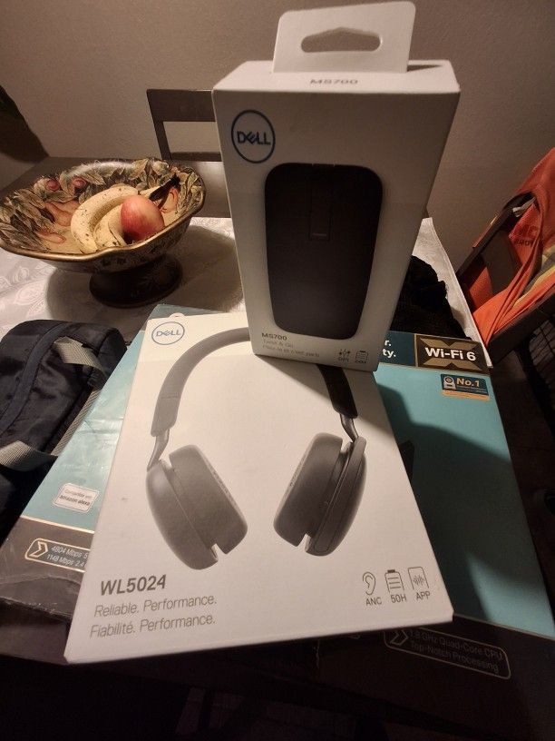Dell Pro Wireless Anc Headset And Wireless Mouse