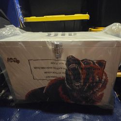 New Miller Lite  Chicago Bears Ice Box Metal Cooler