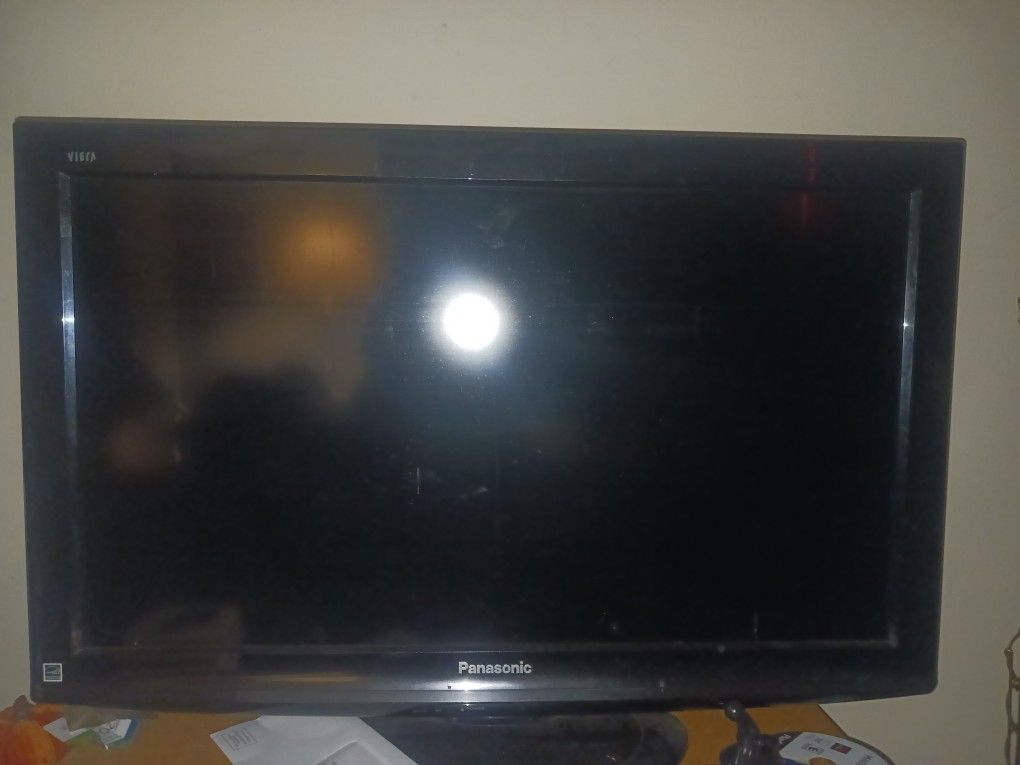 34" Panasonic TV