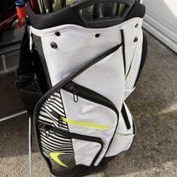 Nike M9 Cart III Golf Bag with Clubs