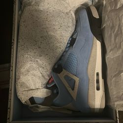 Jordan 4 UNC