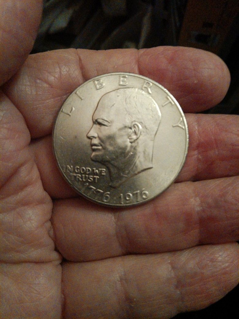 Vintage And Rare 1976 Eisenhower Bicentennial Dollar Coin