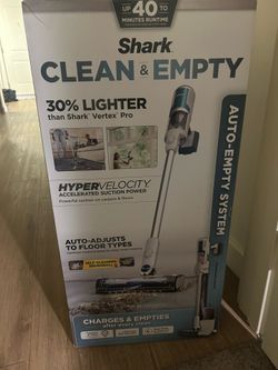 Shark clean and empty