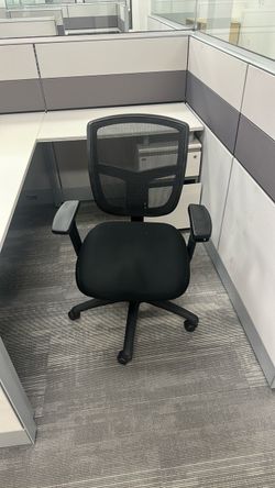 Desk chairs (7 available)