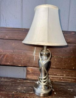 Lamp / Lámpara 