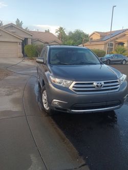 Toyota highlander 2013
