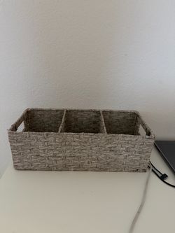 Basket organizer